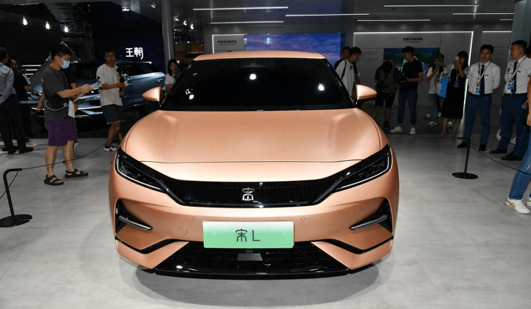 果然是最美比亚迪!双悬浮式屏幕+小巧换挡杆 宋L内饰发布