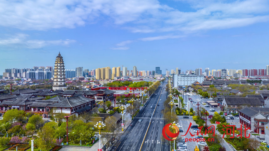 河北省定州市城区鸟瞰。人民网记者 周博摄