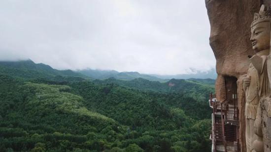 天水麦积山