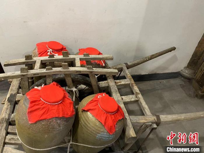 古法运输同山烧。 方堃 摄