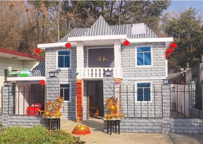 祭祀纸别墅售价过万 从业者否认暴利!200平米双层纸别墅售价1.5万元