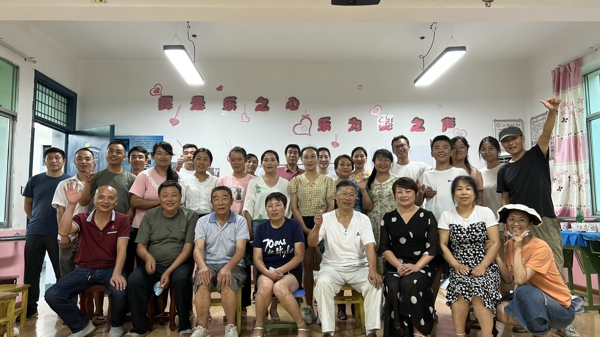 “秦岭最美小镇”火烧店唱响村歌