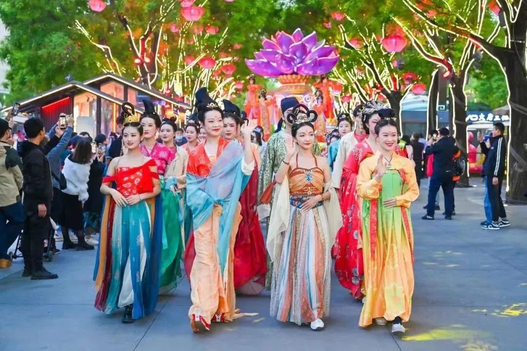 西安汉服旅拍全攻略:5大热门打卡地,拍出千年古都的绝美大片 - 第1张