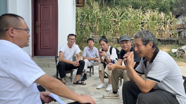 “秦岭最美小镇”火烧店唱响村歌