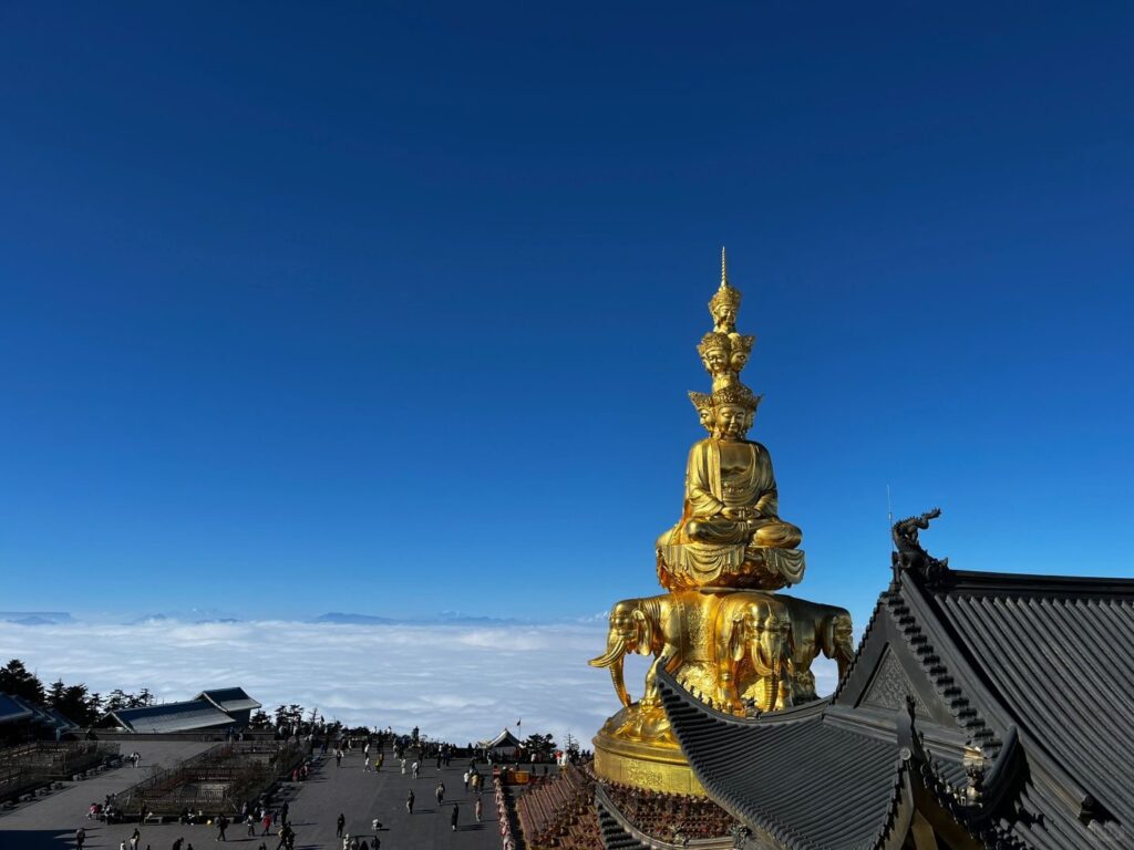 峨眉山金頂