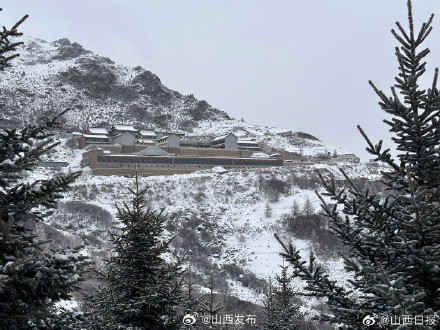 冰封素裹！五台山雪景美到惊艳