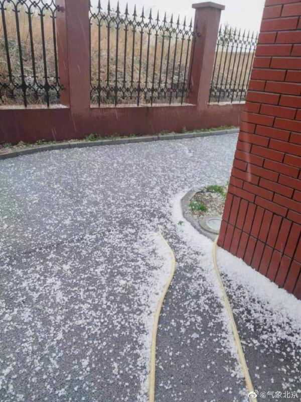 雷雨+冰雹,北京双预警中!下班回家注意安全